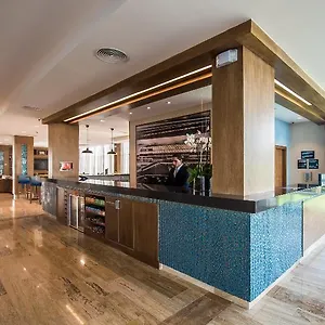 2* Hotel Hampton Santo Domingo Airport